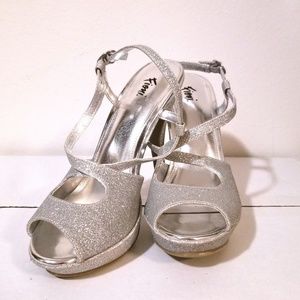 Fioni, silver sparkle, glitter heel. size 7.